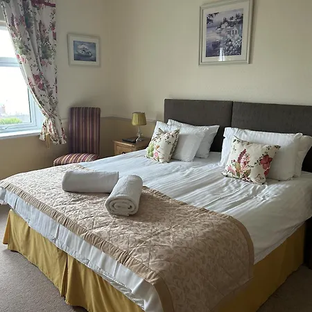 Harbour Lights Guest House Room Only-3
